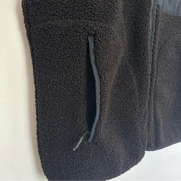 Abercrombie & Fitch Men’s Sherpa Vest Faux Fur Fleece Black XL Pockets Zip Up - Picture 3 of 9